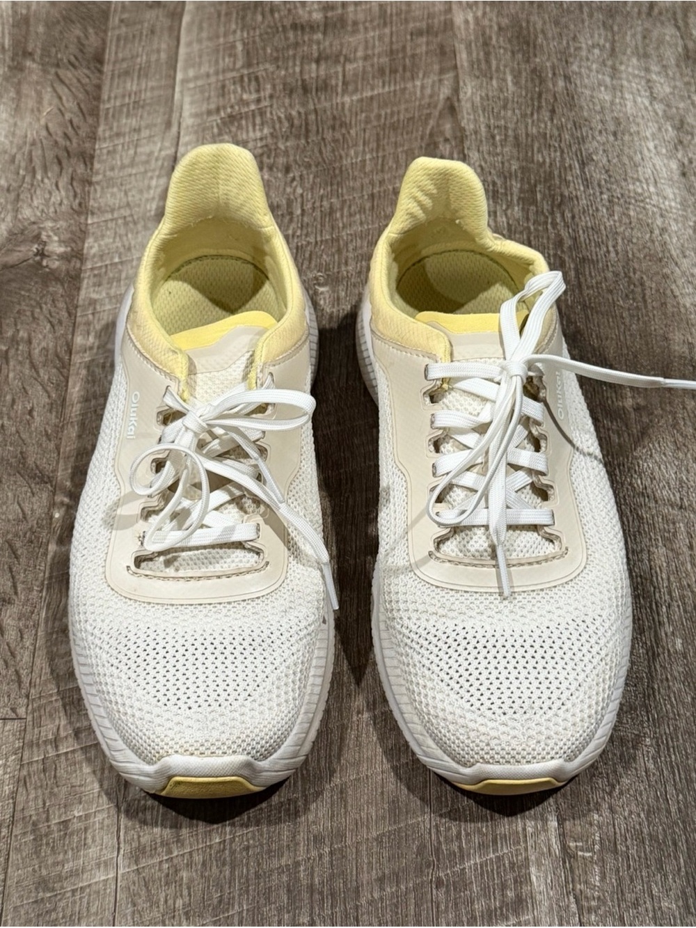 OluKai Island Hopper Women's Sneaker in the "Puka / Honey" colorway 7.5